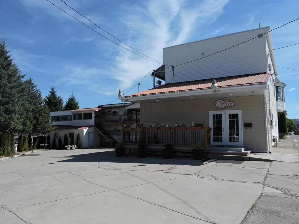 Almo Court Motel Cranbrook Exterior foto